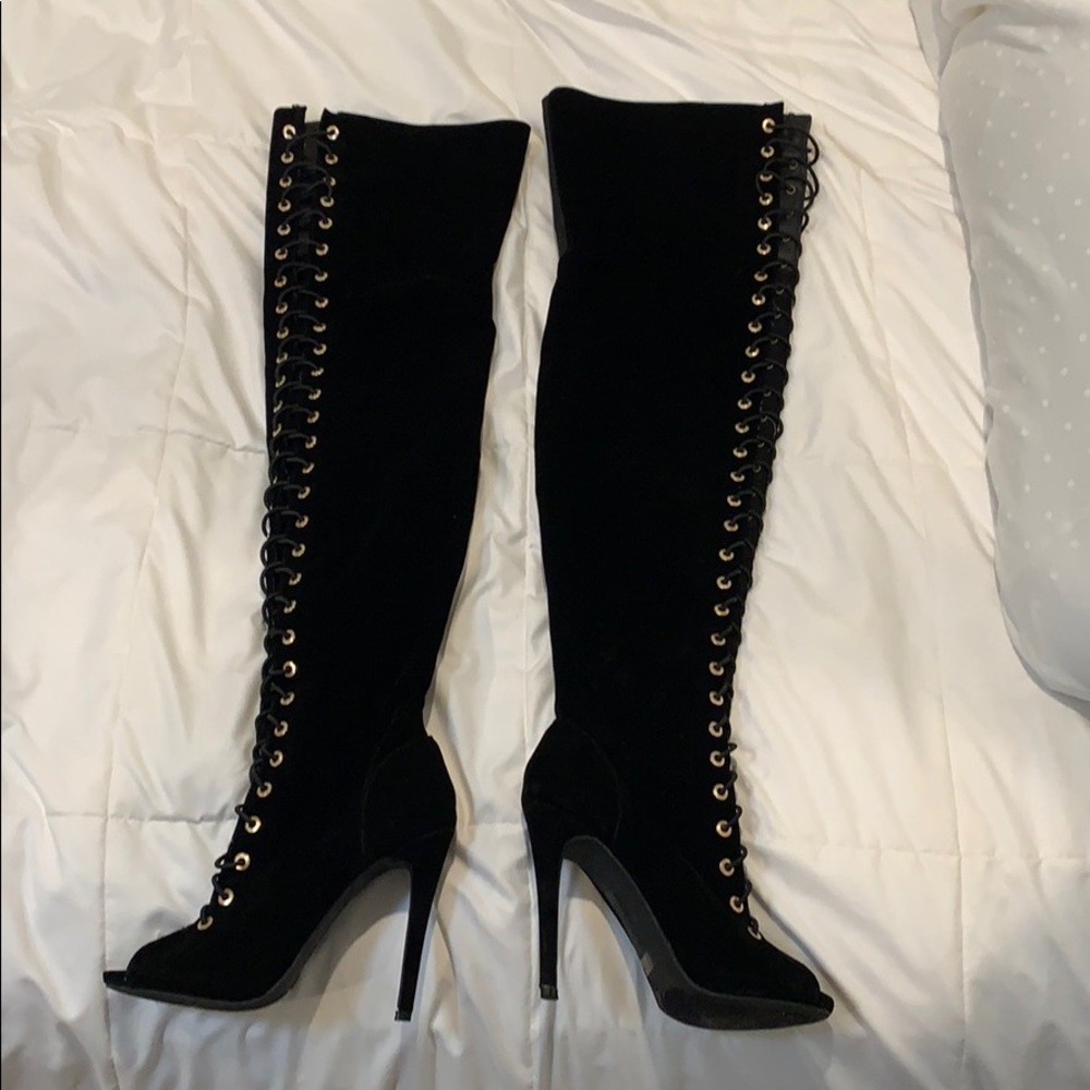 Black front lace up thigh high boots